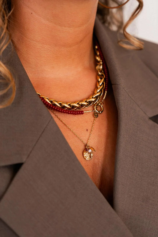 Burgundy kleine kraaltjes ketting goud