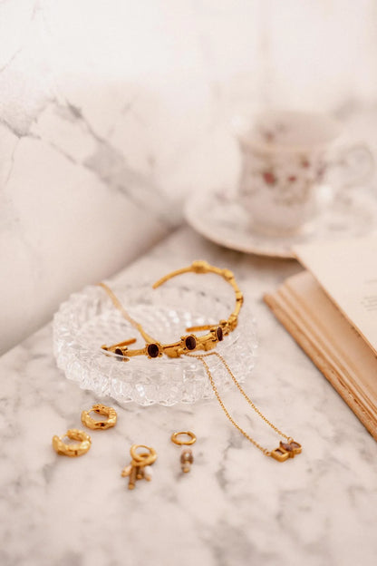 Granaat romantische bangle goud Label Kiki