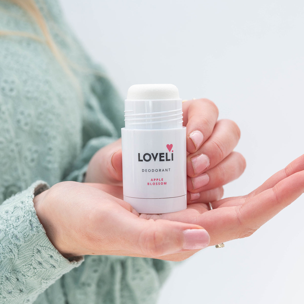 Loveli  Deodorant Apple Blossom