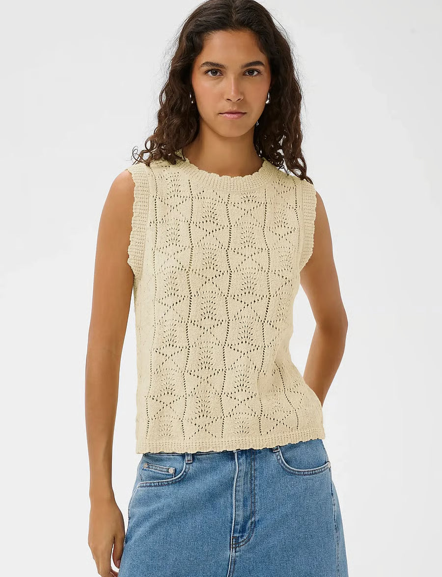Soaked flores top
