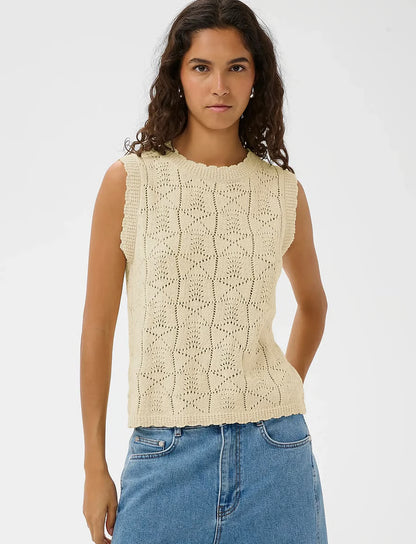 Soaked flores top