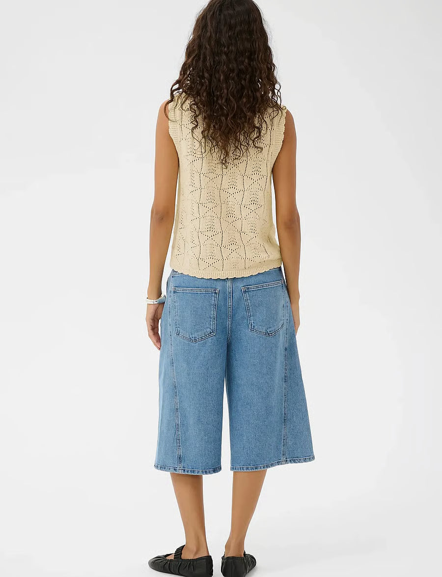 Soaked flores top