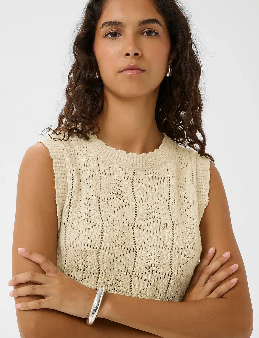Soaked flores top